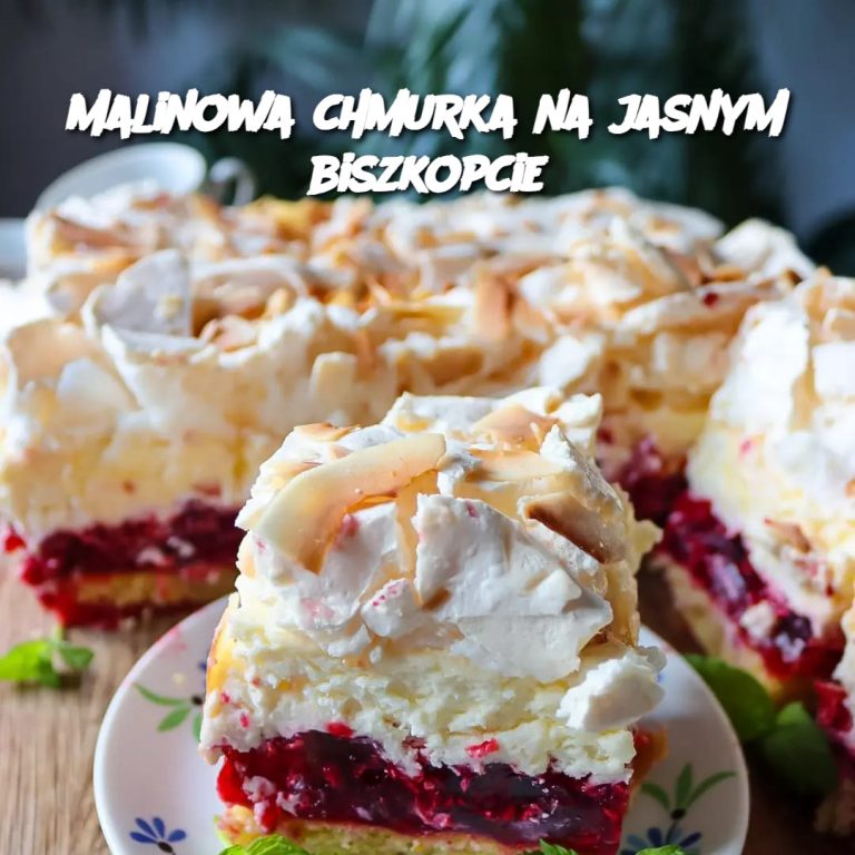 Malinowa chmurka na jasnym biszkopcie